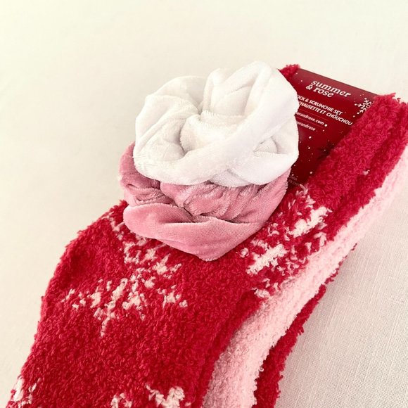 Summer & Rose Christmas Hair Scrunchies and Fuzzy Sock Combo New - Picture 4 of 9